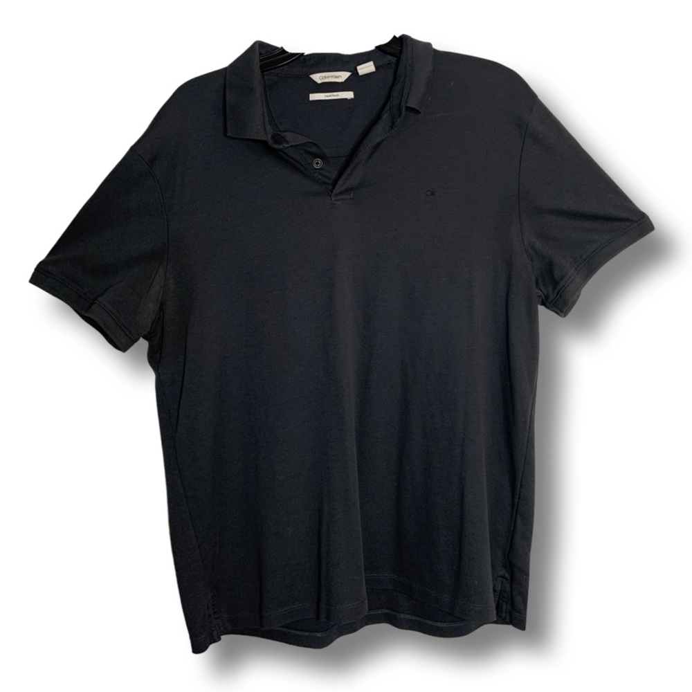 ‘CALVIN KLEIN’ LIQUID TOUCH CHARCOAL TEE!!